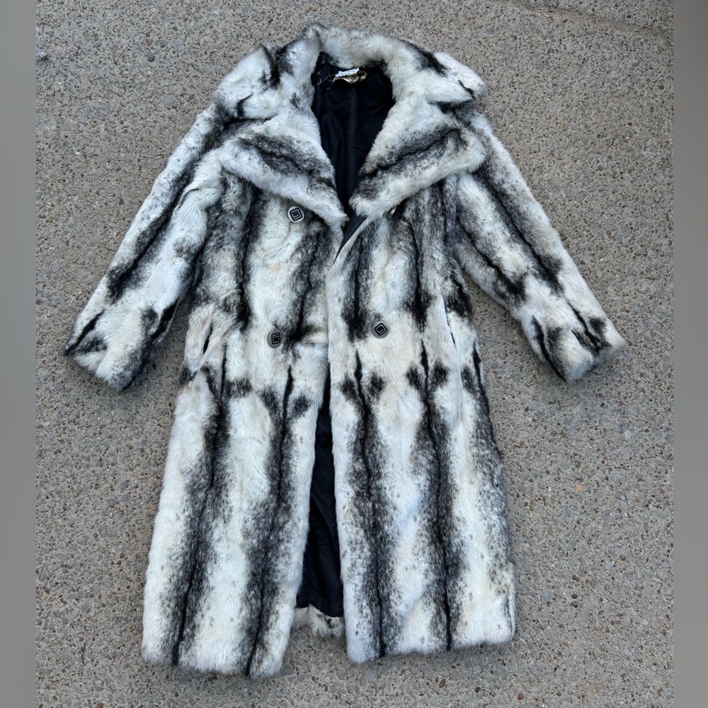 Vintage Saks fifth ave mob wife faux fur coat